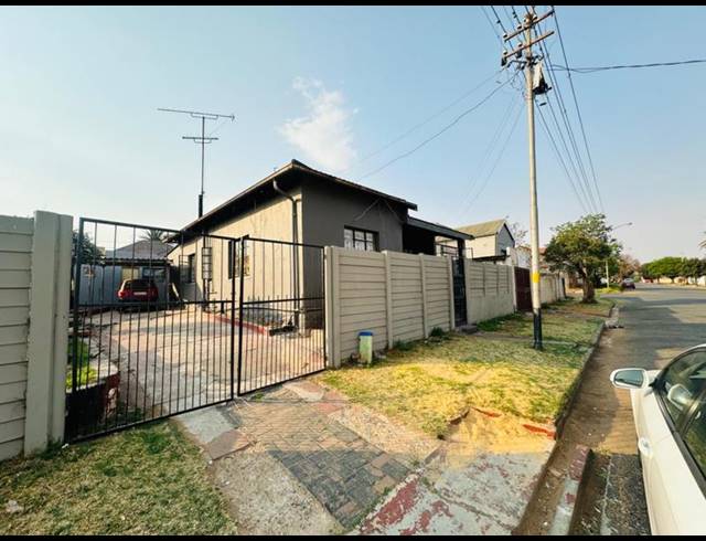 7 BEDROOM HOUSE FOR SALE IN ELSBURG